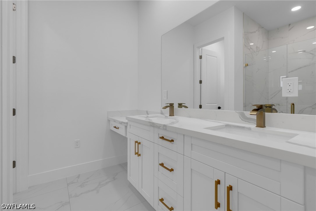 3 Bed SingleFamilyResidence for Sale in Lehigh Acres, photo 24
