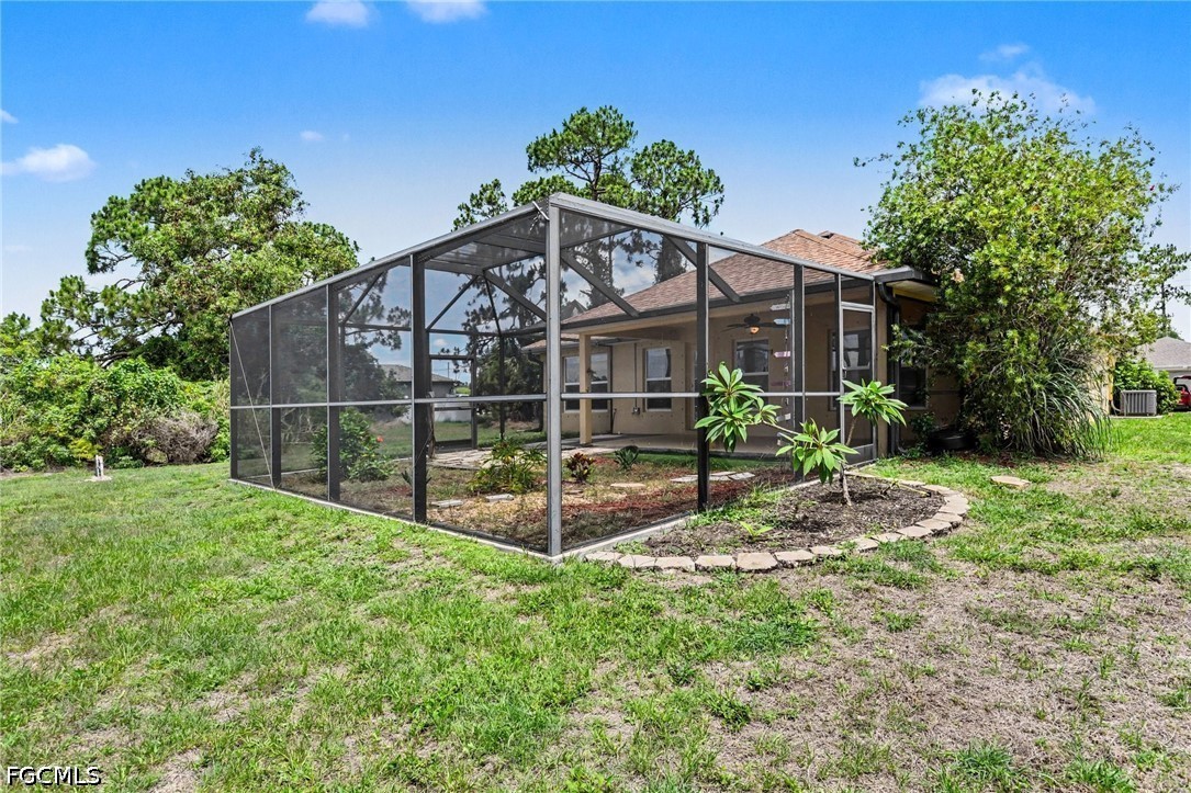 3 Bed SingleFamilyResidence for Sale in Cape Coral, photo 24