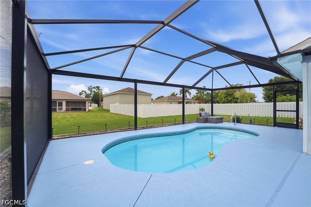 3 Bed Pool Home for Sale in Cape Coral, photo 24