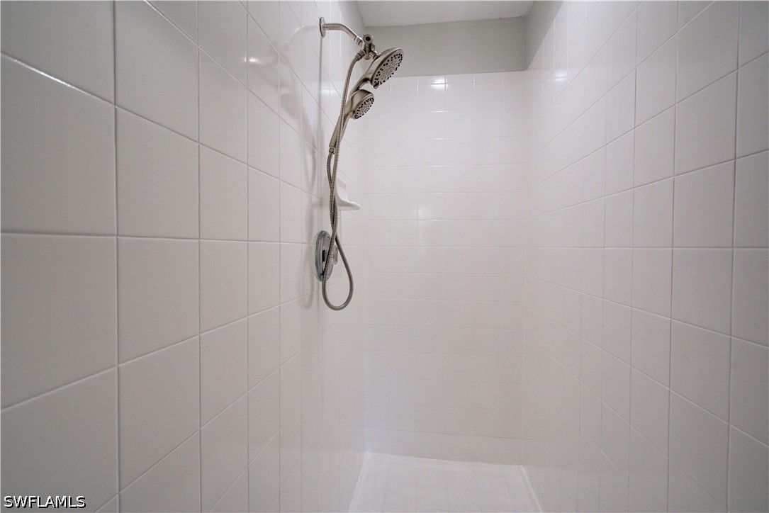 3 Bed SingleFamilyResidence for Sale in Naples, photo 24