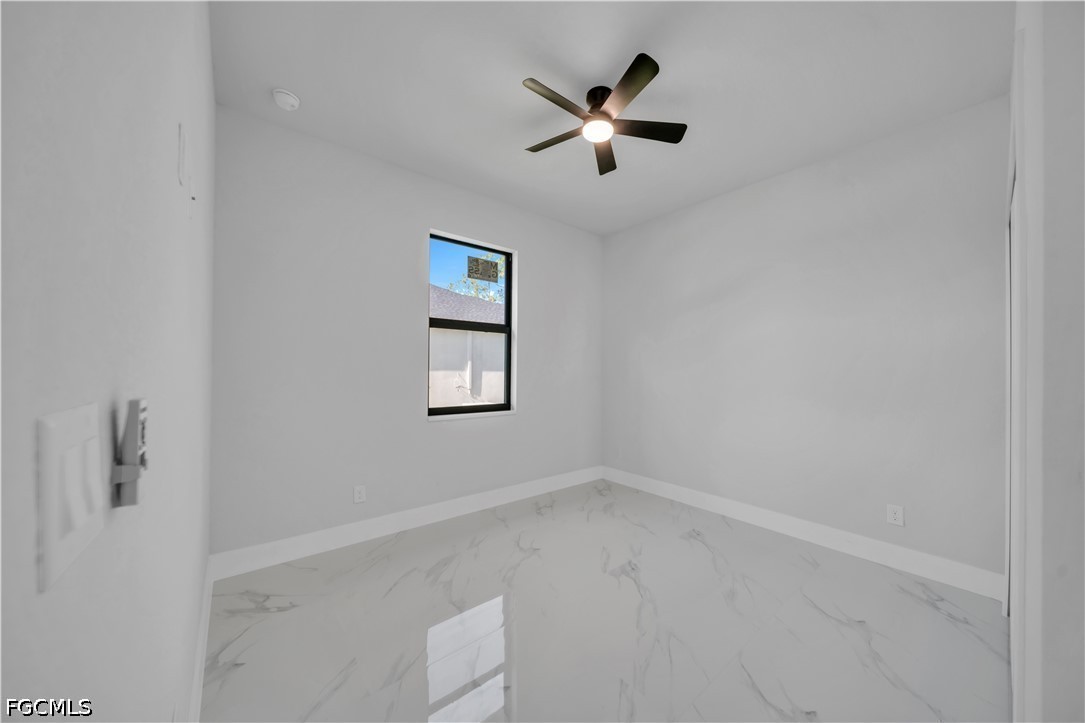 3 Bed SingleFamilyResidence for Sale in Lehigh Acres, photo 24