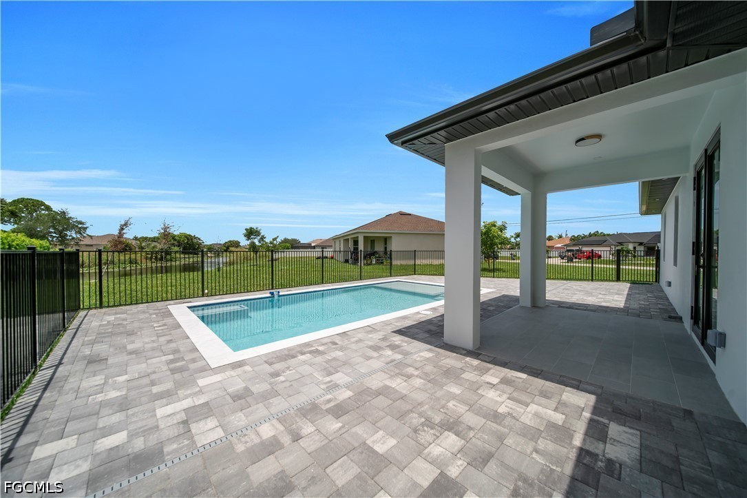 3 Bed Pool Home for Sale in Cape Coral, photo 24
