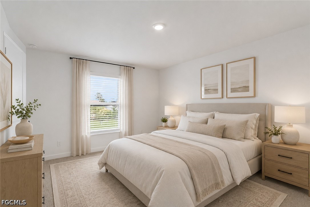 4 Bed SingleFamilyResidence for Sale in Mirror Lakes, photo 24