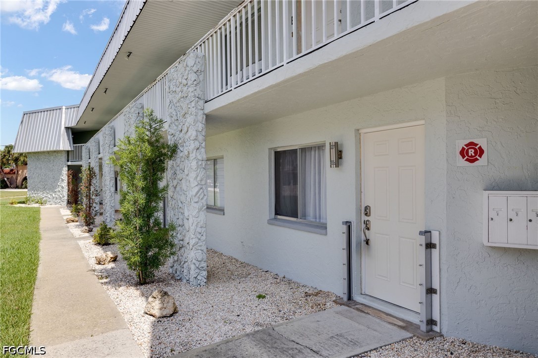 2 Bed Waterfront Home for Sale in Cape Coral, photo 24