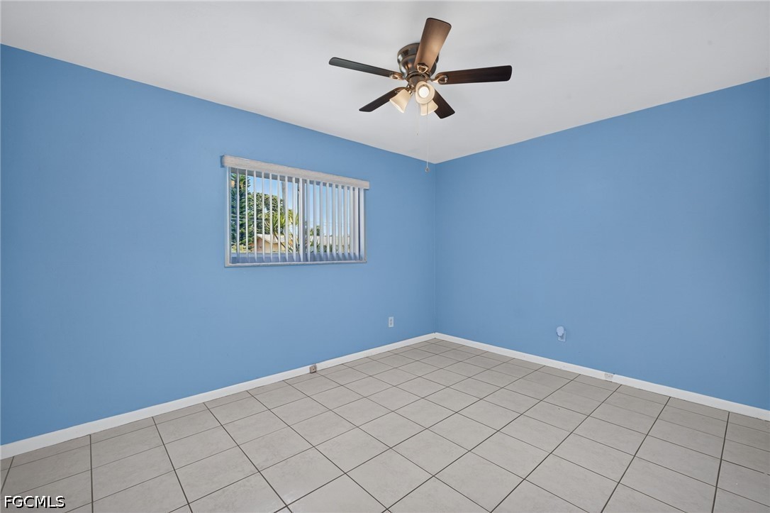 3 Bed Pool Home for Sale in Cape Coral, photo 24