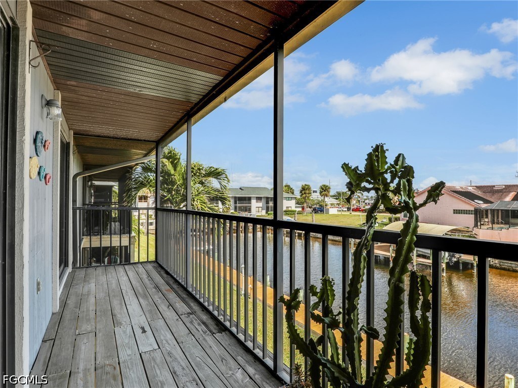 2 Bed Waterfront Home for Sale in Cape Coral, photo 24