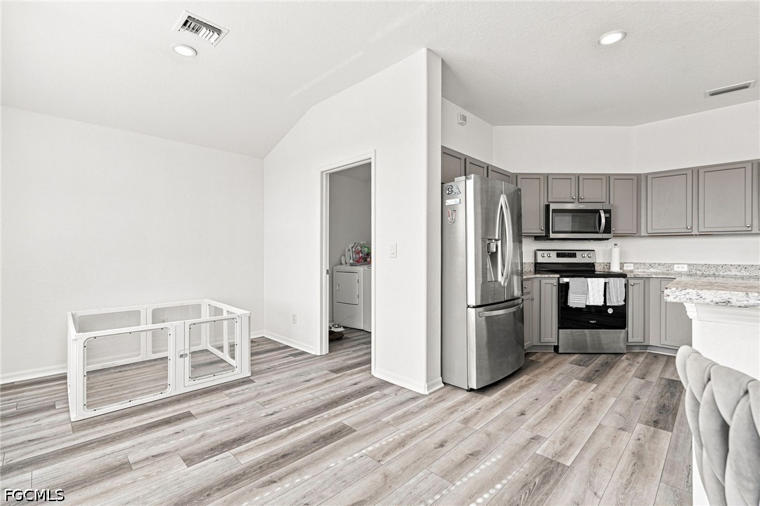 3 Bed SingleFamilyResidence for Sale in Cape Coral, photo 24