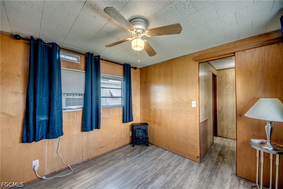 1 Bed ManufacturedHome for Sale in Mobile Manor, photo 24