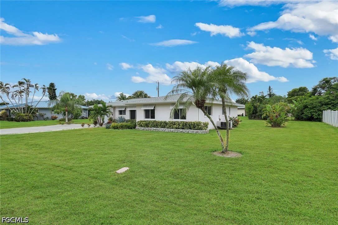 3 Bed SingleFamilyResidence for Sale in Cape Coral, photo 24