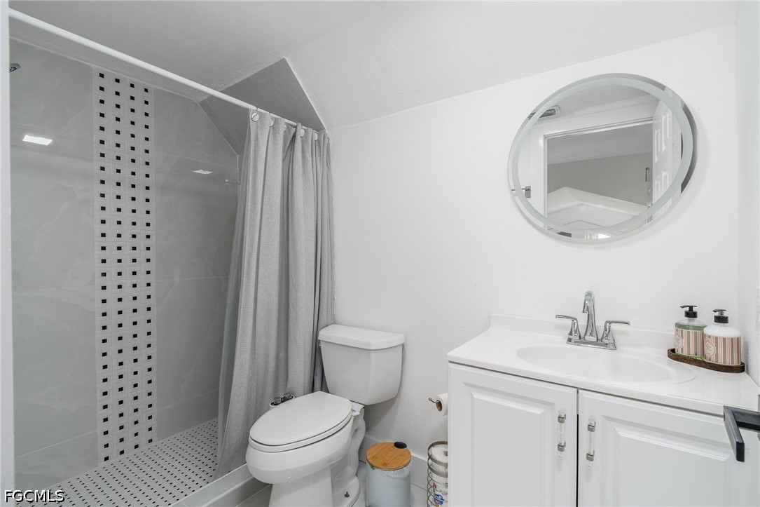 3 Bed Waterfront Home for Sale in Fort Myers, photo 24