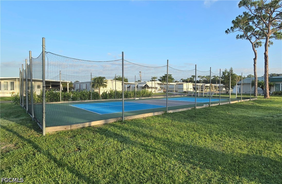 2 Bed ManufacturedHome for Sale in North Fort Myers, photo 24