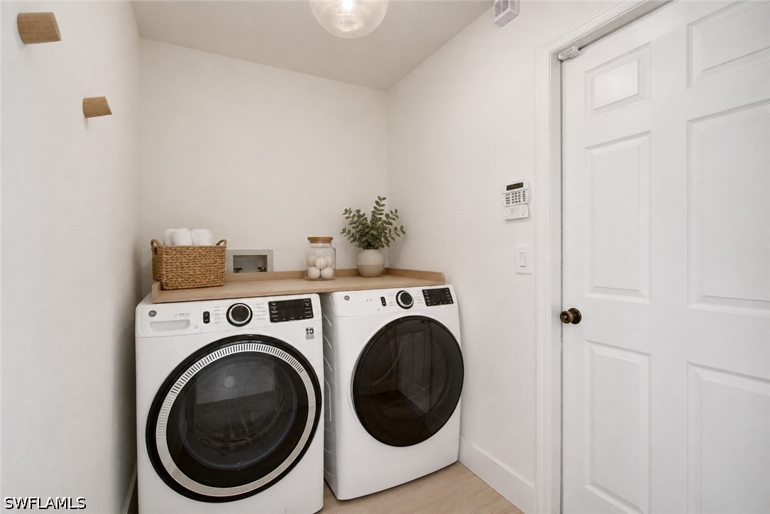 3 Bed Pool Home for Sale in Naples, photo 24