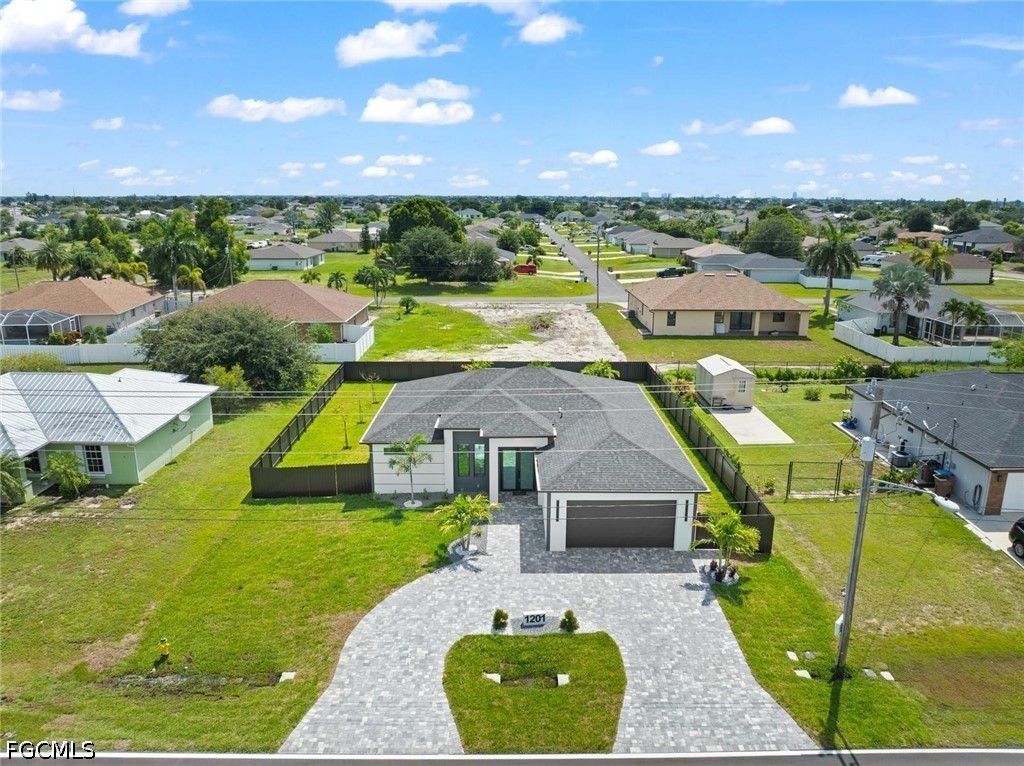 3 Bed Pool Home for Sale in Cape Coral, photo 24