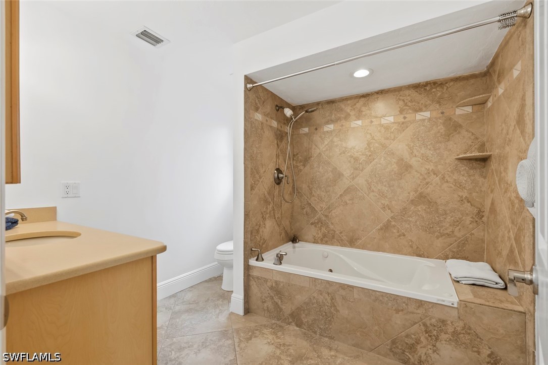 3 Bed Pool Home for Sale in Kings Lake, photo 24