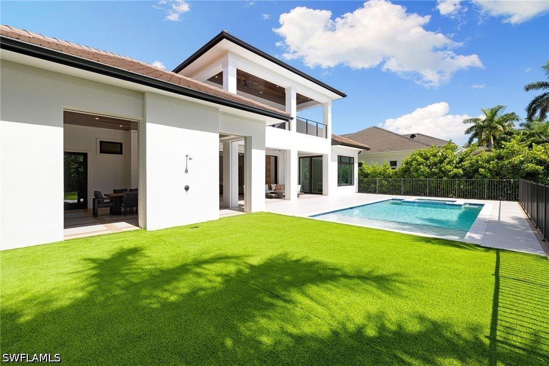 5 Bed Pool Home for Sale in Moorings, photo 24