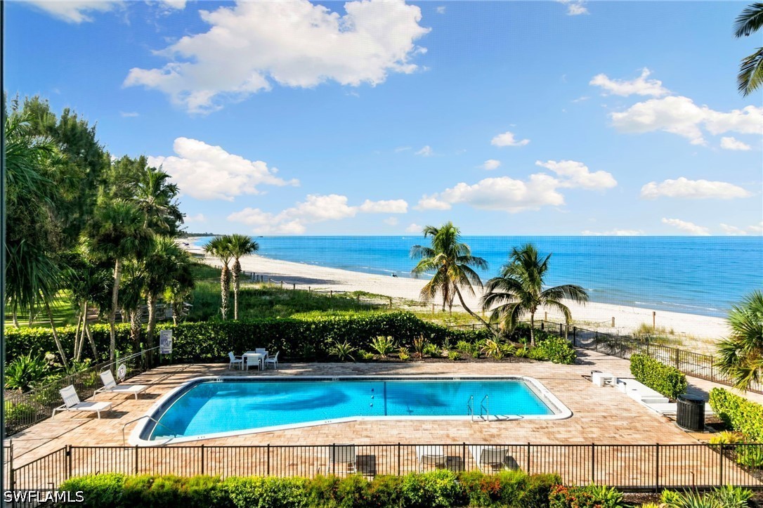 2 Bed Waterfront Home for Sale in Naples, photo 24