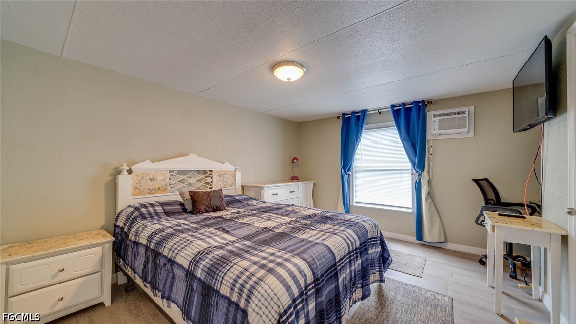 2 Bed ManufacturedHome for Sale in North Fort Myers, photo 24