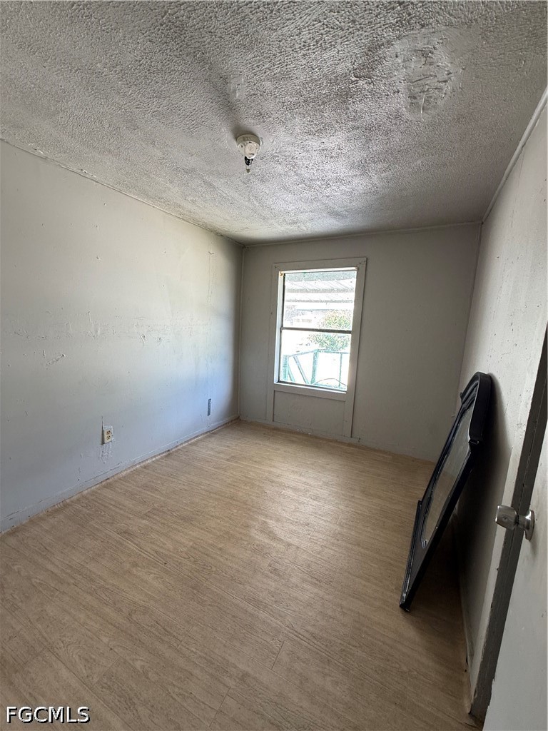 3 Bed SingleFamilyResidence for Sale in Lakeview Terr, photo 24