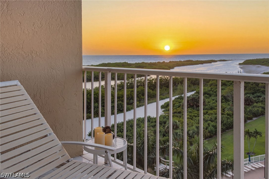 2 Bed Waterfront Home for Sale in Marco Island, photo 24