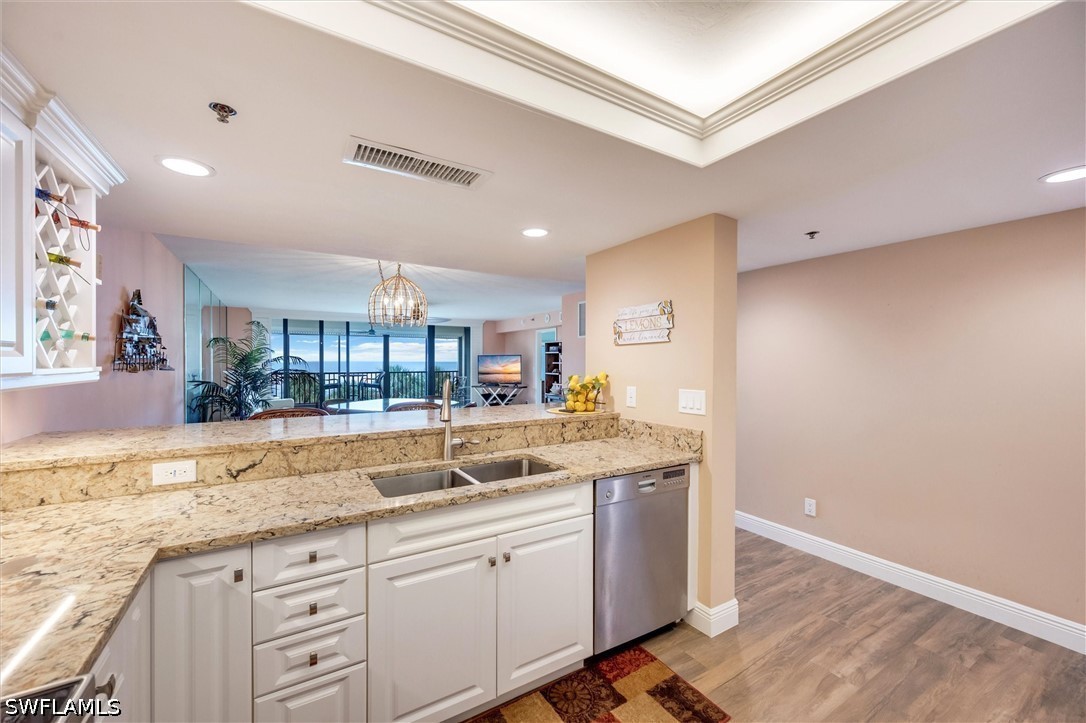 2 Bed Waterfront Home for Sale in Crescent Beach, photo 24