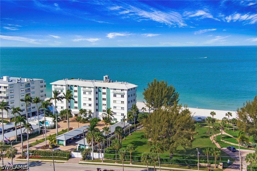 2 Bed Waterfront Home for Sale in Naples, photo 24