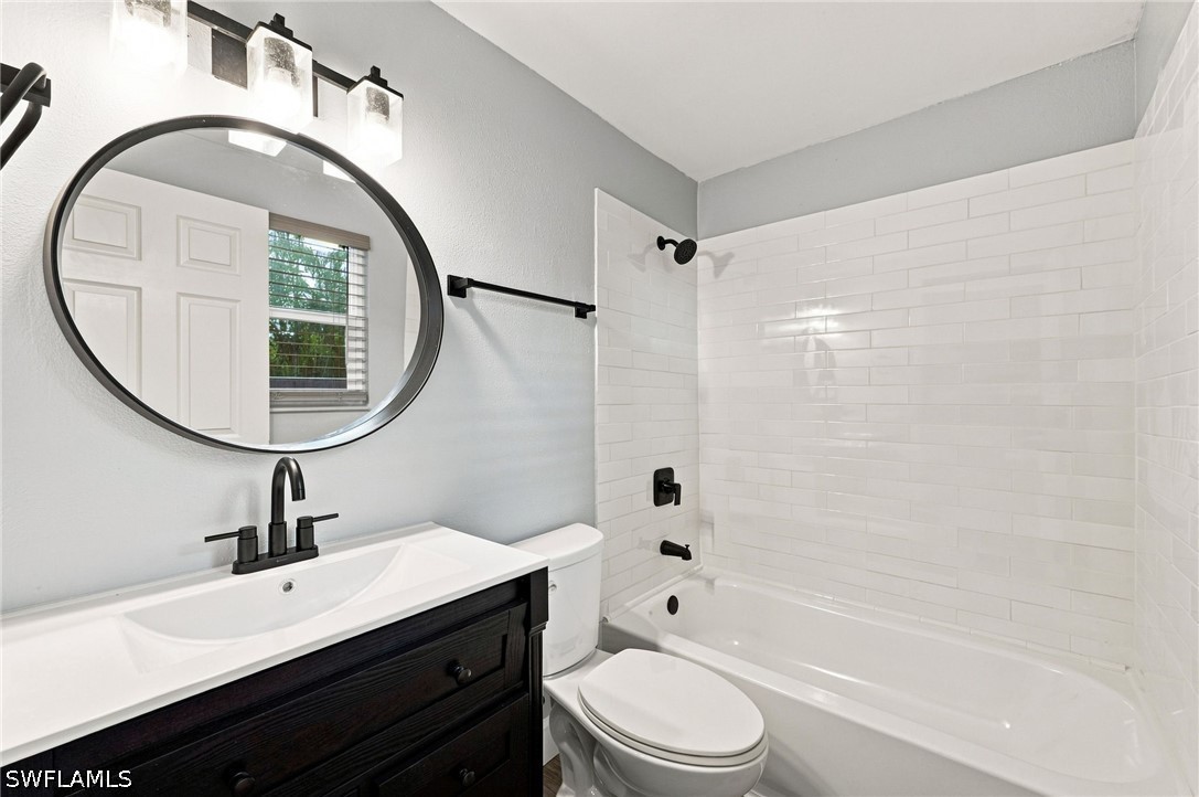 3 Bed SingleFamilyResidence for Sale in San Carlos Park, photo 24