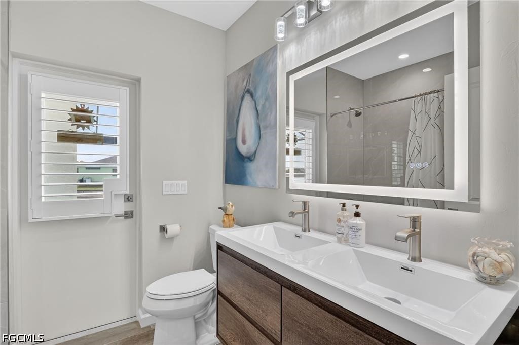 3 Bed Pool Home for Sale in Cape Coral, photo 24