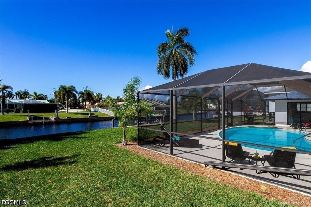 2 Bed Pool Home for Sale in Cape Coral, photo 24