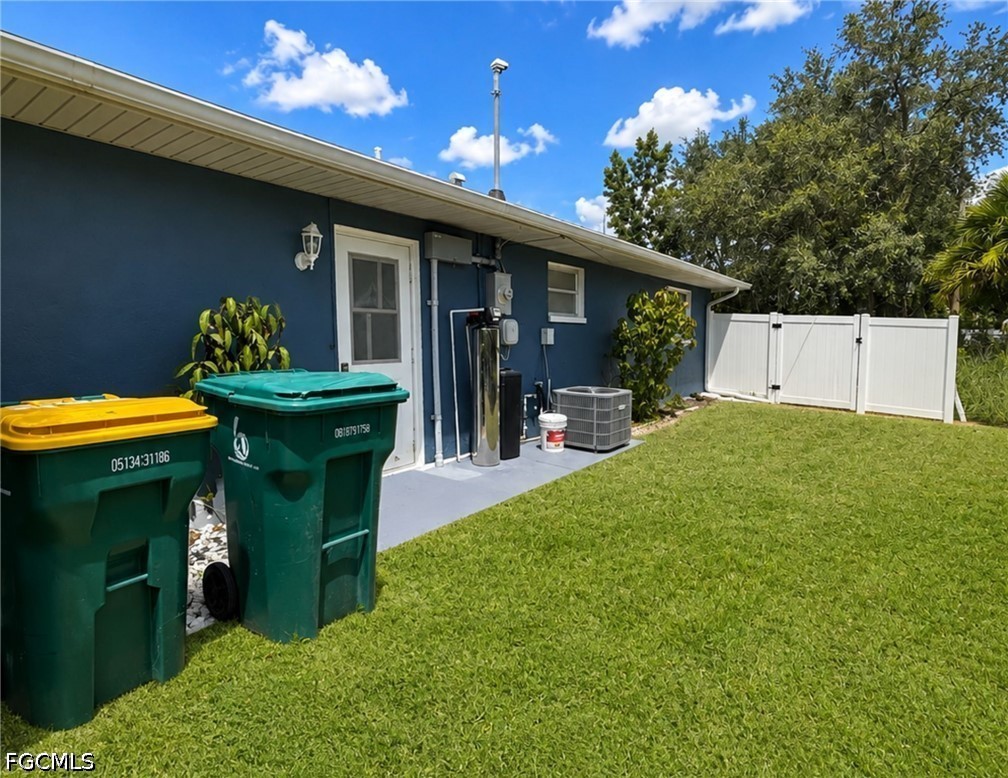3 Bed SingleFamilyResidence for Sale in Port Charlotte, photo 24