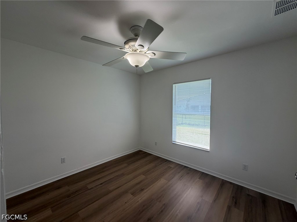 3 Bed SingleFamilyResidence for Sale in Cape Coral, photo 24