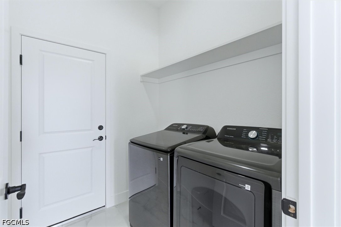 3 Bed SingleFamilyResidence for Sale in Lehigh Acres, photo 24