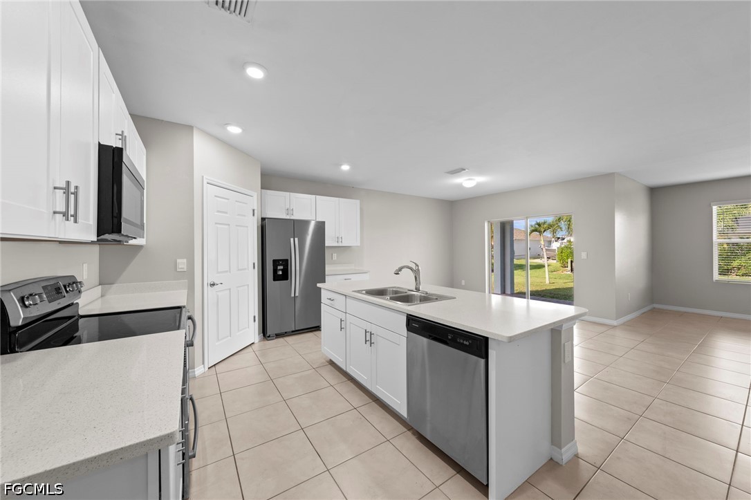 4 Bed SingleFamilyResidence for Sale in Cape Coral, photo 24