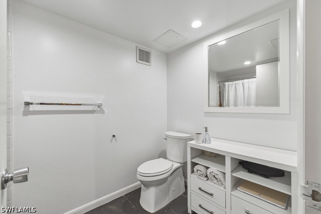 2 Bed Condominium for Sale in Naples, photo 24