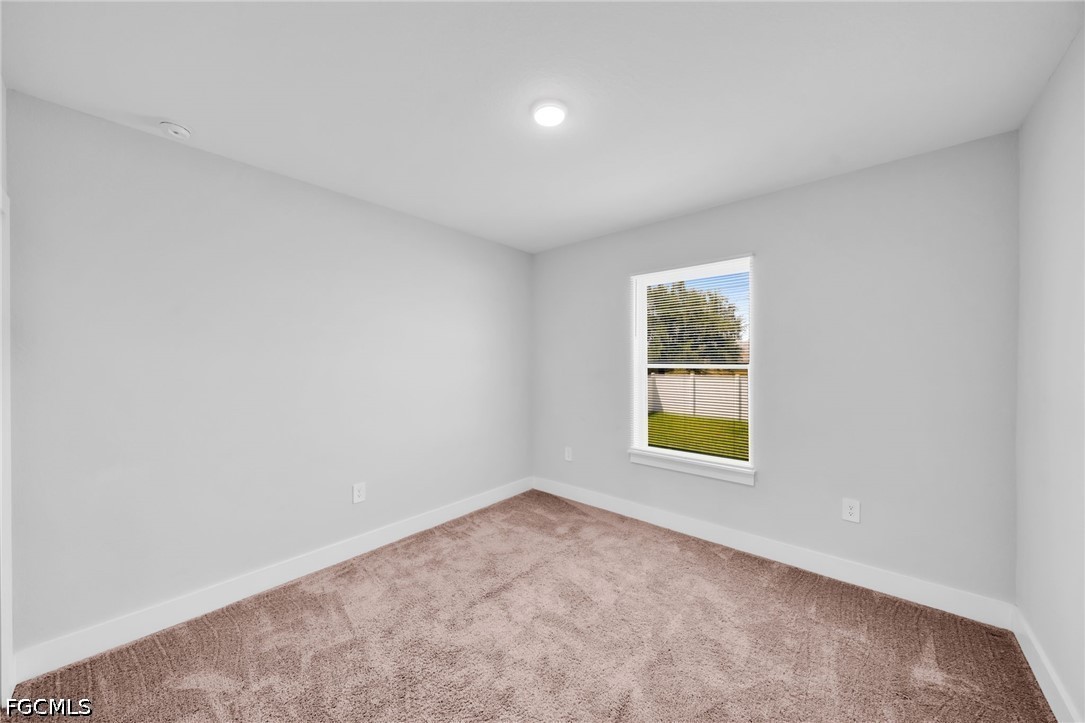 3 Bed SingleFamilyResidence for Sale in Cape Coral, photo 24