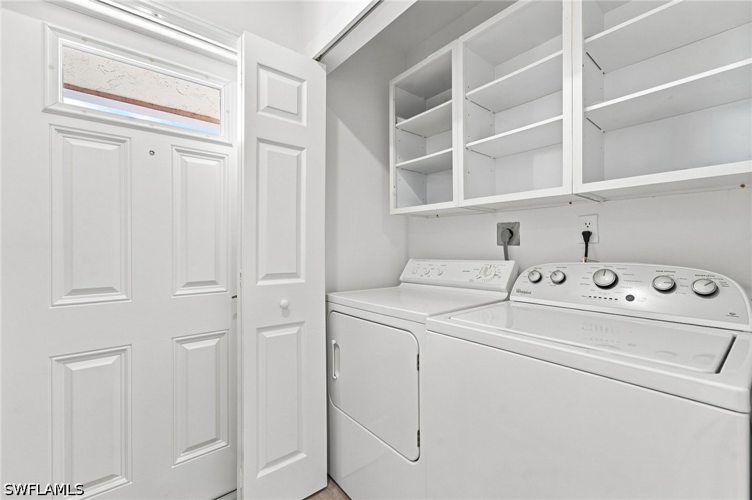 2 Bed Waterfront Home for Sale in Naples, photo 24