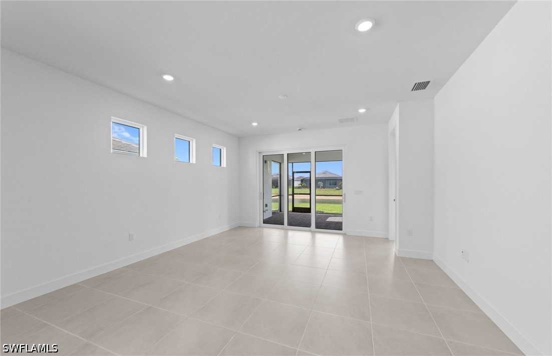 2 Bed SingleFamilyResidence for Sale in Alva, photo 24