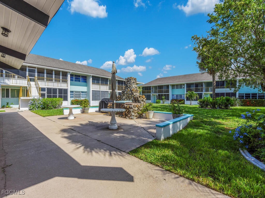 2 Bed Condominium for Sale in Cape Coral, photo 25