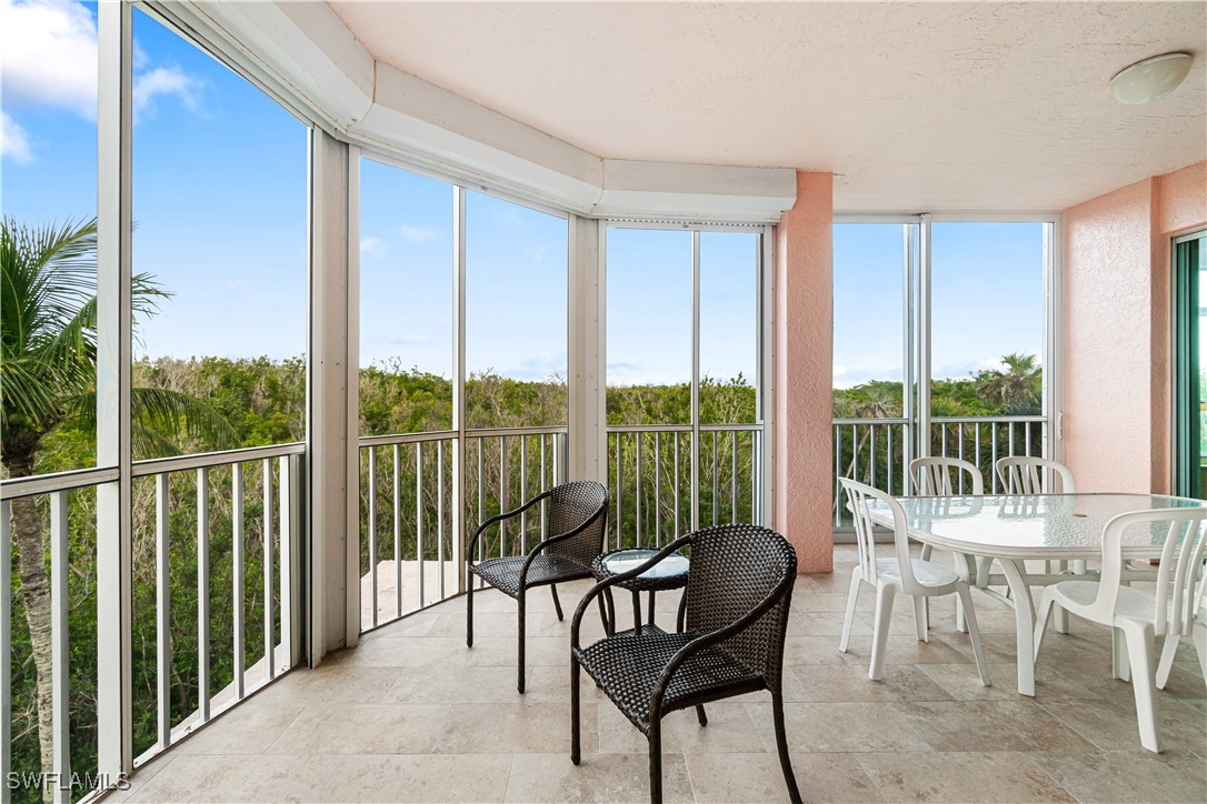 3 Bed Waterfront Home for Sale in Barefoot Beach Club, photo 25