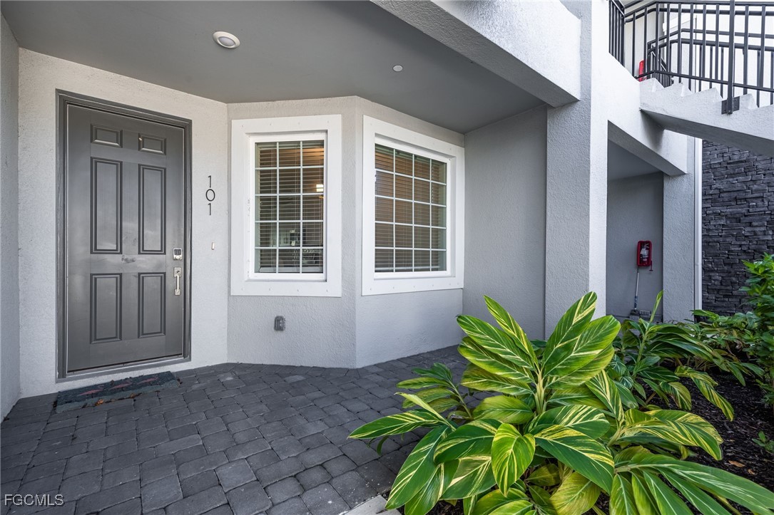 2 Bed Waterfront Home for Sale in Fort Myers, photo 25