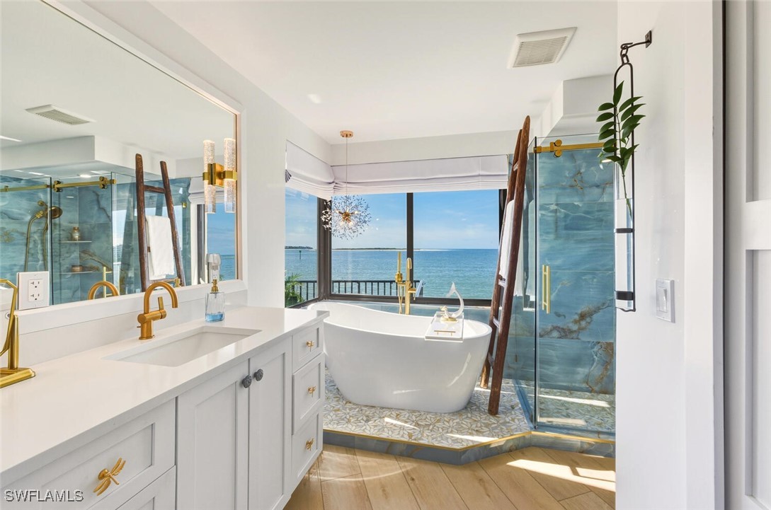 2 Bed Waterfront Home for Sale in Naples, photo 25