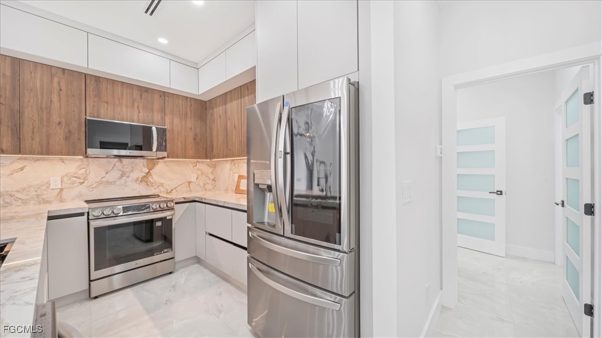 3 Bed Pool Home for Sale in Port Charlotte, photo 25