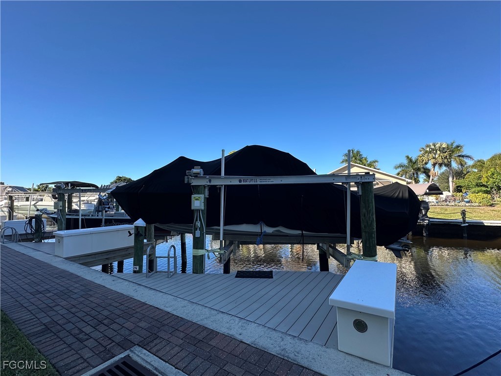 2 Bed Waterfront Home for Sale in Cape Coral, photo 25