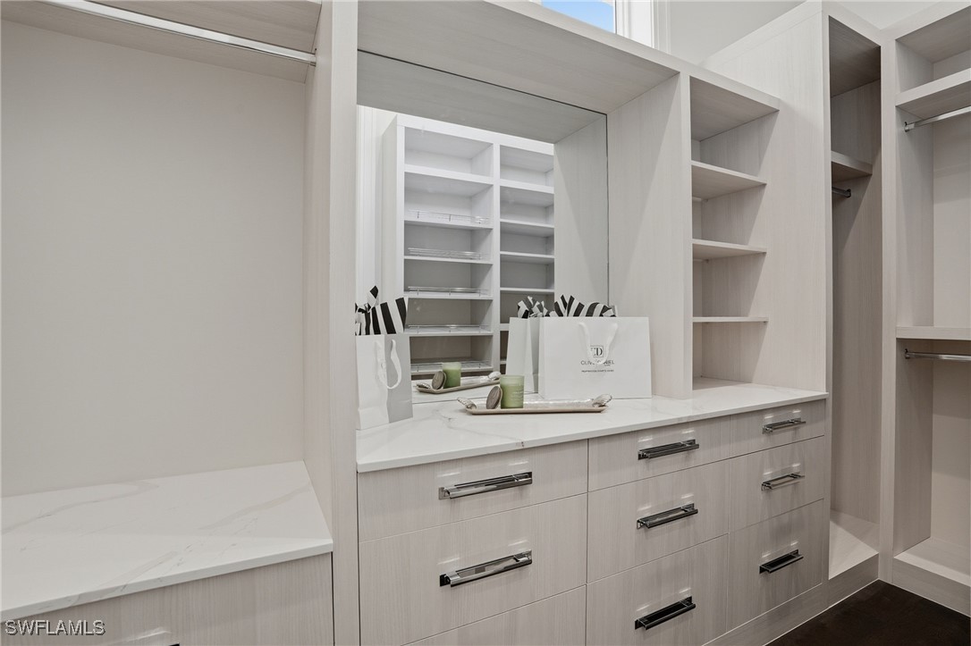 5 Bed Pool Home for Sale in Park Shore, photo 25
