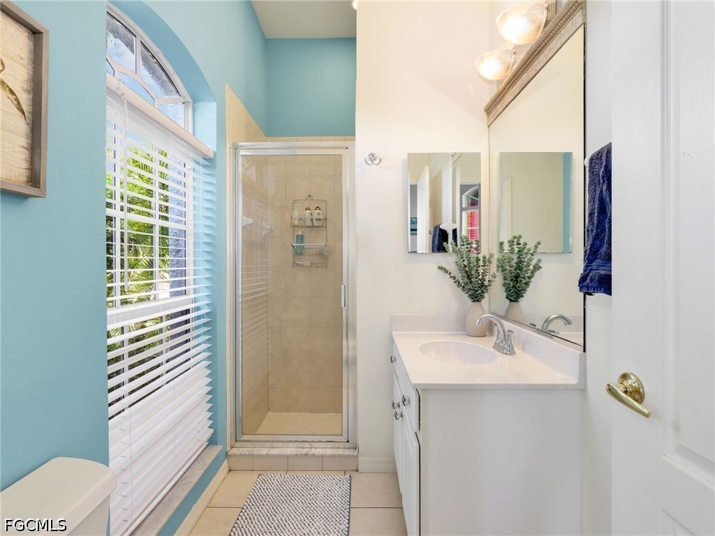 3 Bed Pool Home for Sale in Cape Coral, photo 25