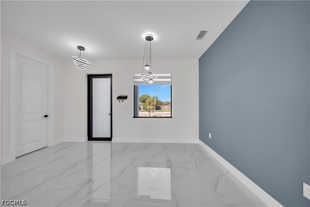 3 Bed SingleFamilyResidence for Sale in Cape Coral, photo 25