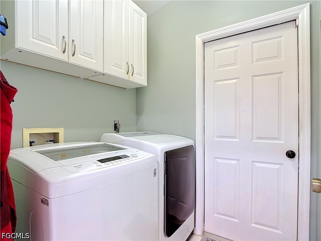 2 Bed Waterfront Home for Sale in Palm Island, photo 25