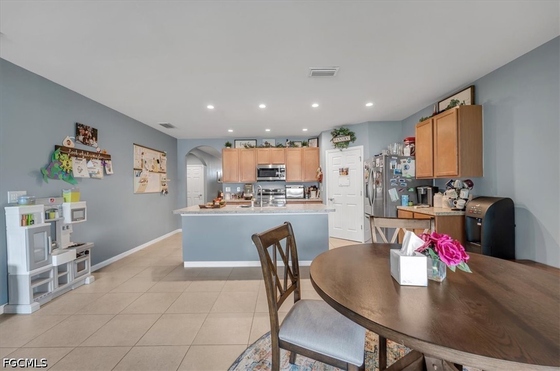 4 Bed SingleFamilyResidence for Sale in Cape Coral, photo 25