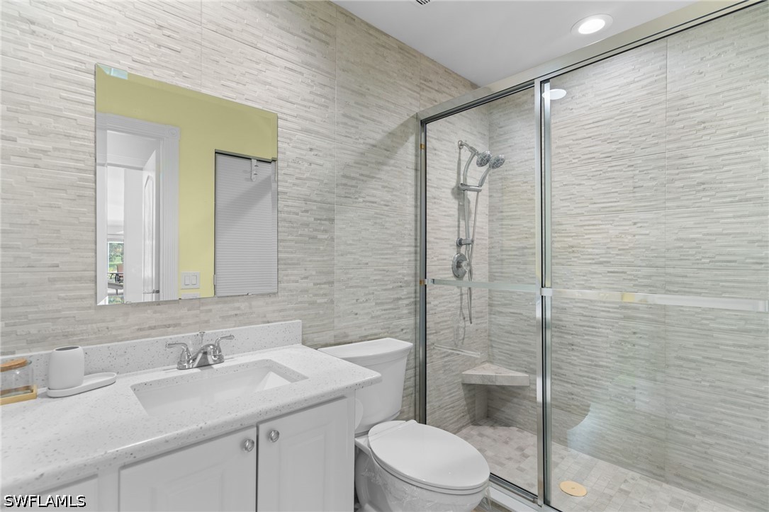 2 Bed Waterfront Home for Sale in Island Walk, photo 25