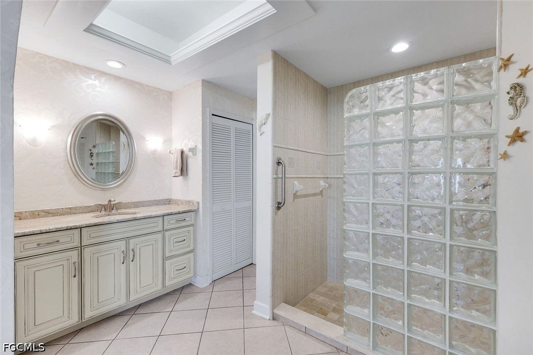 4 Bed Pool Home for Sale in The Forest, photo 25