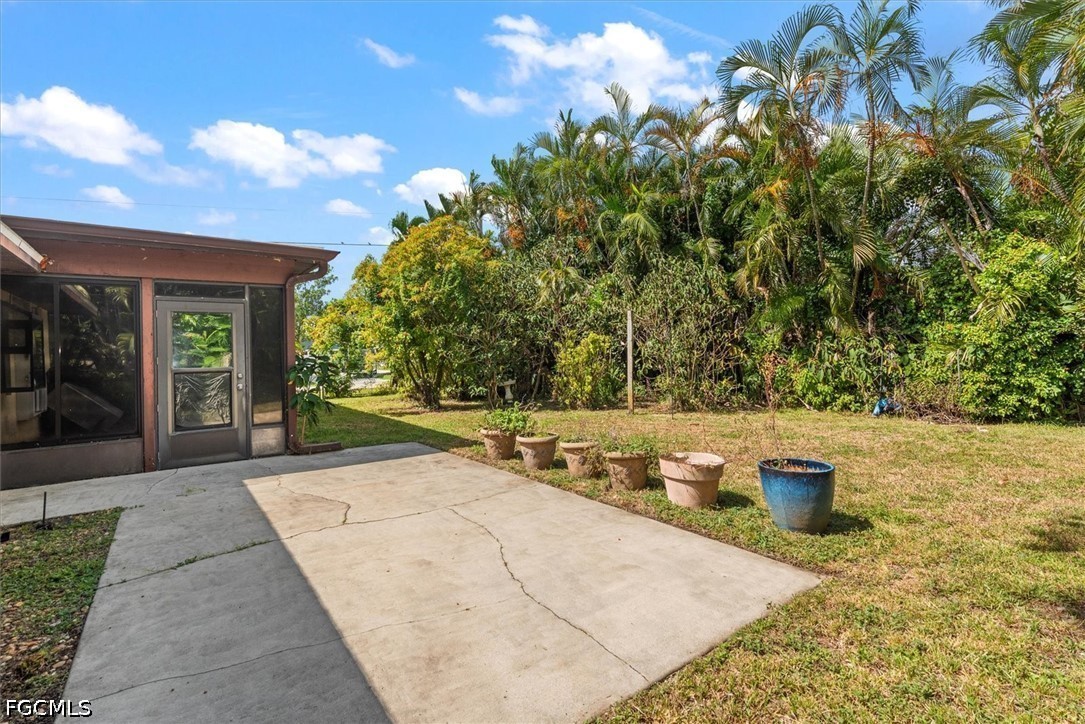 3 Bed SingleFamilyResidence for Sale in Cape Coral, photo 25